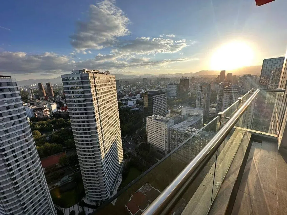 Torres de Nuevo Polanco al atardecer, vistas desde Anáhuac, Ciudad de México